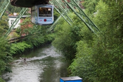 Suspension train
